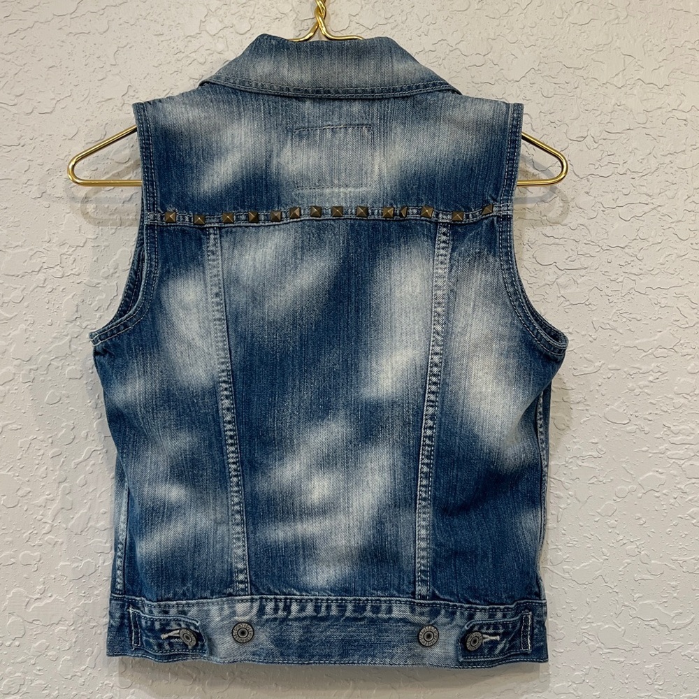 Levi’s Sleeveless Denim Vest Stud Embellished Button Front Size S - Picture 3 of 9